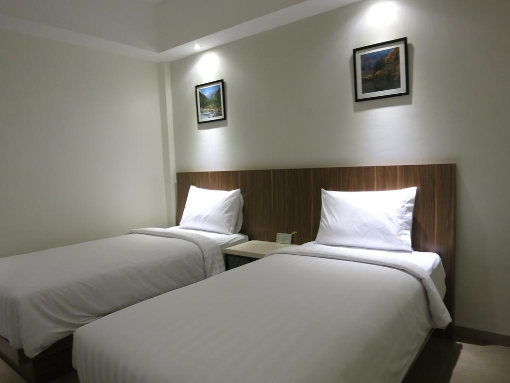 Hart Hotel Arjuna Mataram Rom bilde